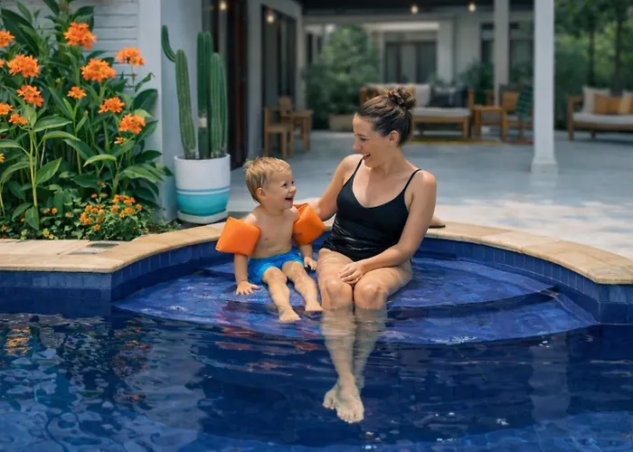 Inyoni Toucan - 3br Private Center Villa Seminyak