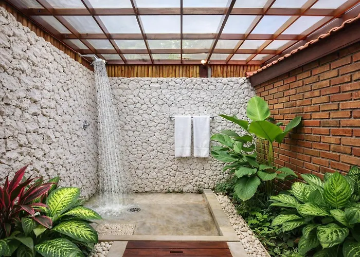Inyoni Toucan - 3br Private Center Villa *
