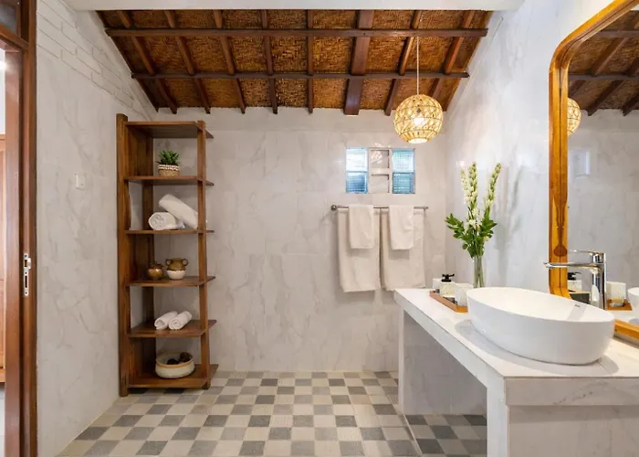 Inyoni Toucan - 3br Private Center * Seminyak