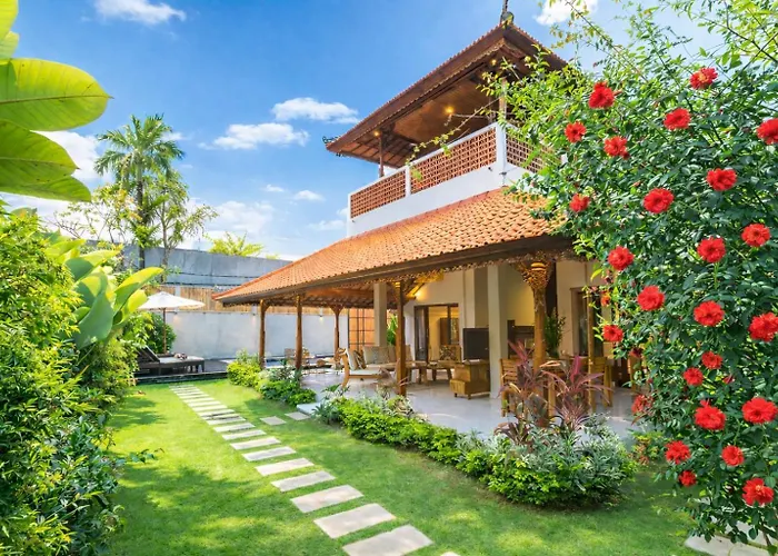 Inyoni Toucan - 3br Private Center Seminyak